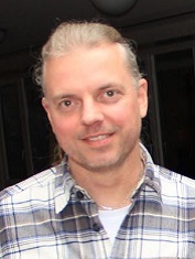 Bild "Wir_sind_Bilder:HP_Axel.JPG"